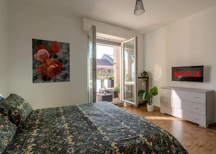 Station-duomo - 3 Bedrooms With Jacuzzi דירה מילאנו