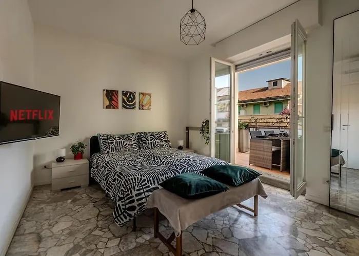 Station-duomo - 3 Bedrooms With Jacuzzi * מילאנו