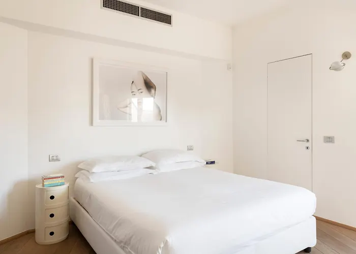 Apartman Design With Terrace, Modern And Stylish, 3 Bedrooms, 6 Guests Milánó