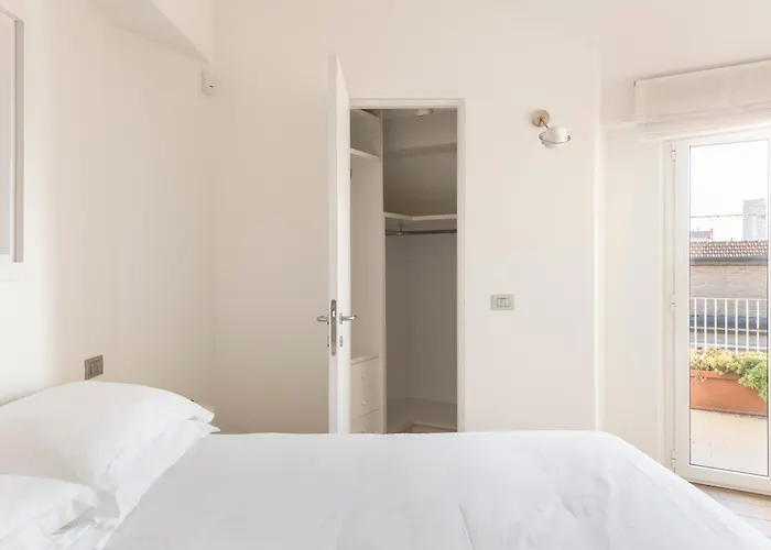 Apartman Design With Terrace, Modern And Stylish, 3 Bedrooms, 6 Guests