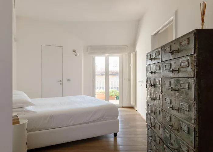 Design With Terrace, Modern And Stylish, 3 Bedrooms, 6 Guests Milánó