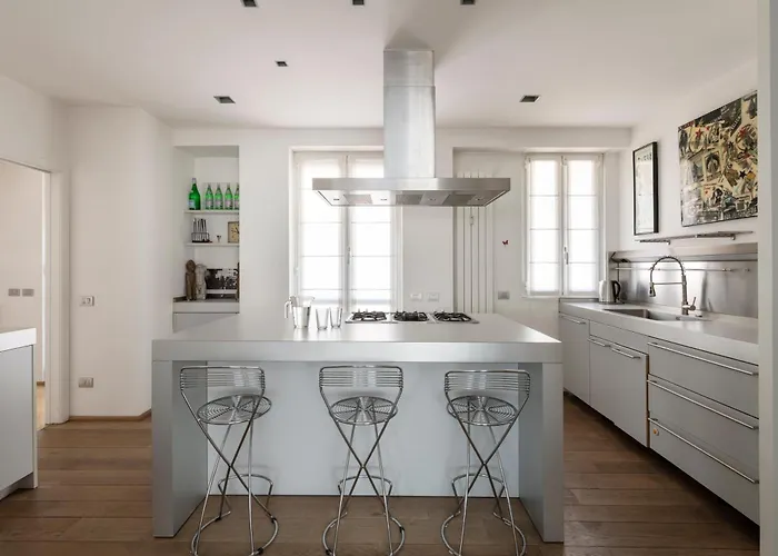 Design With Terrace, Modern And Stylish, 3 Bedrooms, 6 Guests * Milánó