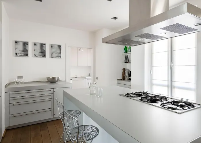 Design With Terrace, Modern And Stylish, 3 Bedrooms, 6 Guests Milánó