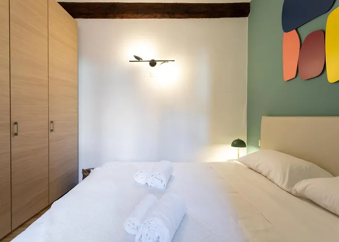 Co99- Large Lanzone * Milán