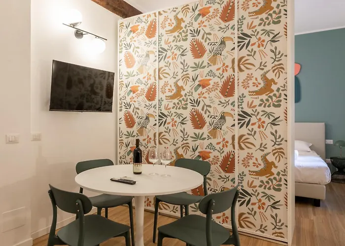 Co99- Large Lanzone Lejlighed Milano