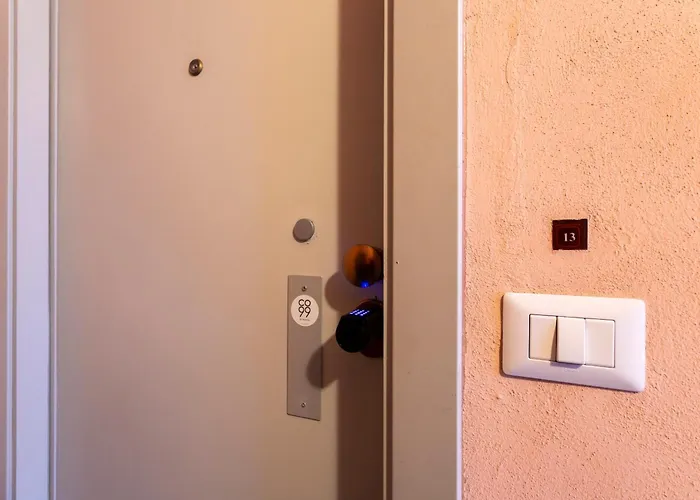 Co99- Large Lanzone Apartmán