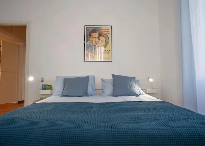 Bright And Comfy In A Beautiful Contemporary