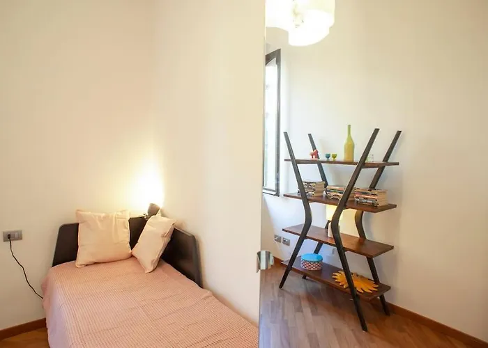 Bright And Comfy In A Beautiful Contemporary