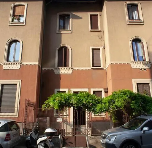 Appartamento Bright And Comfy In A Beautiful Contemporary Milano