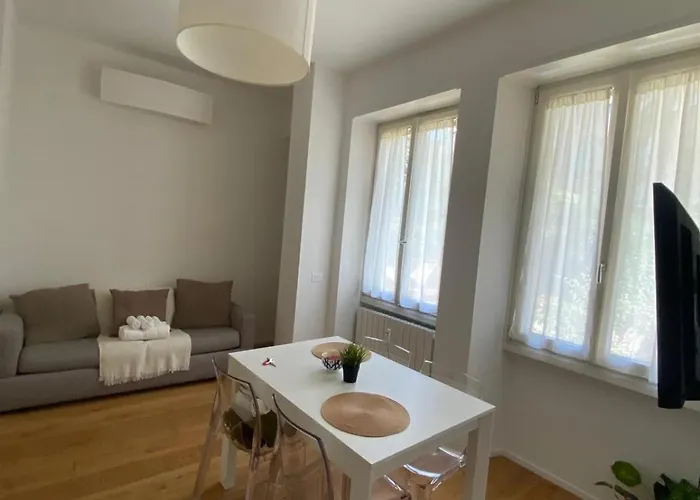 La Regina Delle Locazioni Accanto Bocconi 밀라노