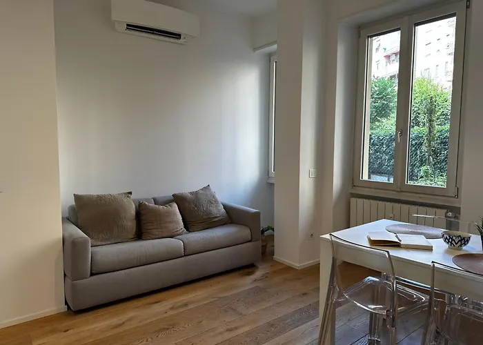 La Regina Delle Locazioni Accanto Bocconi 아파트