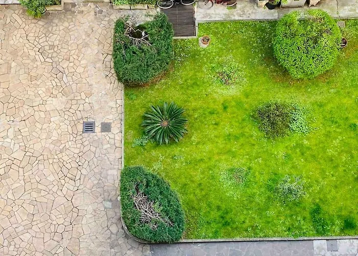 Artistic 2-bedroom アパート ミラノ