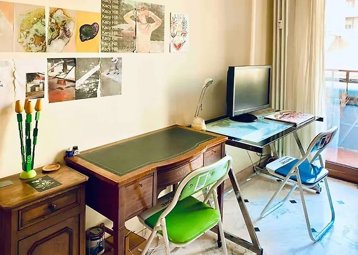 Artistic 2-bedroom