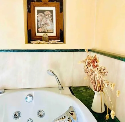 アパート Artistic 2-bedroom *