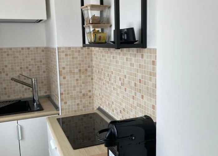 Monolocale Con Ampio Terrazzo Appartamento