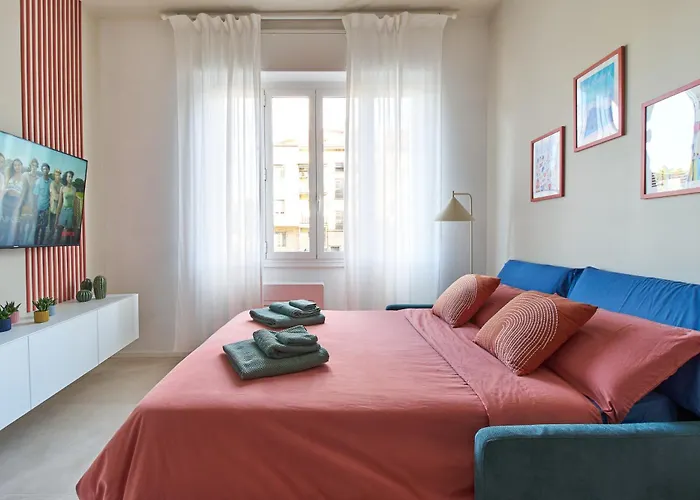 Giulio's Hideaway - Close To Station Hébergement de vacances Milan