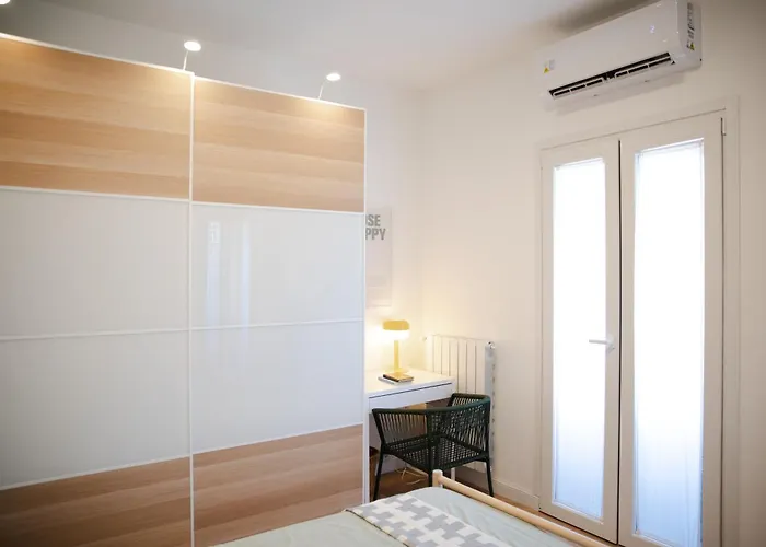 Bright 2-room For Friends And Relatives דירה