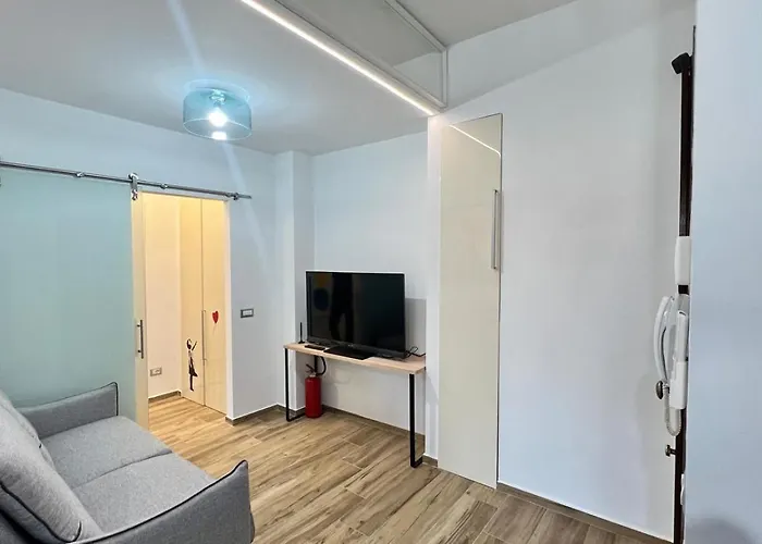 Torelli Home, Moderno E Confortevole, Nel Cuore Della Citta Di Milano, Con Balcone Esterno Vista Garibaldi *