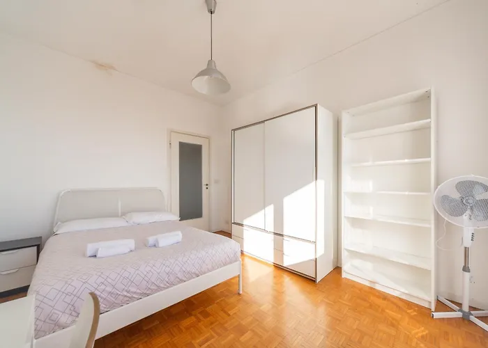 Attico 8vo Piano - Citta Studi - 8 Posti Letto *