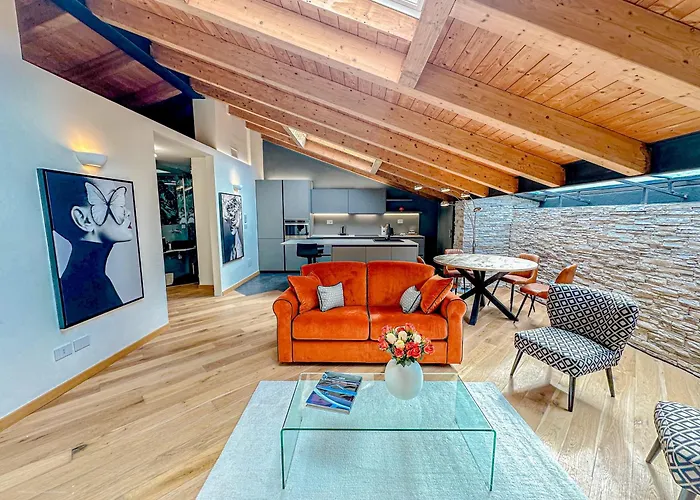 アパート Vigentina Luxury Loft - 5 Min Dal Duomo ミラノ