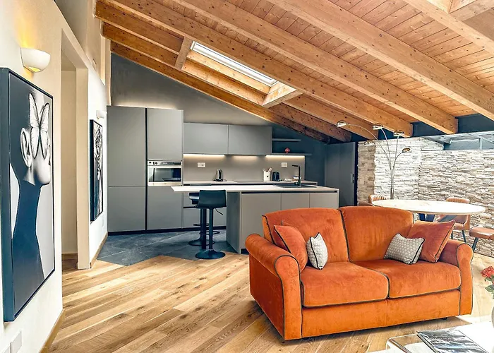 アパート Vigentina Luxury Loft - 5 Min Dal Duomo ミラノ