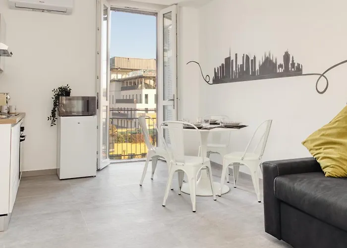 Stylish Flat Porta Venezia Fast Wifi Ac Metro-5 Min From Duomo 아파트 밀라노