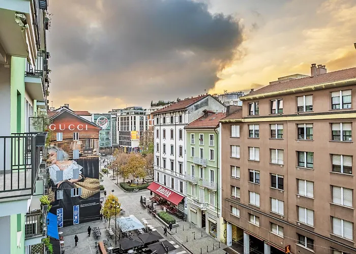 דירה Luxury 4 Bedrooms In The Center Of *