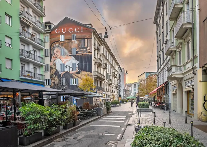 Luxury 4 Bedrooms In The Center Of דירה *