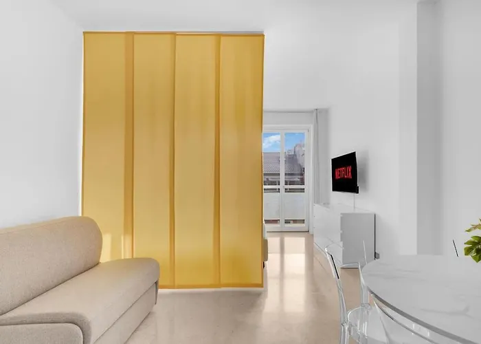 Apartment Yellow Flat Milan
