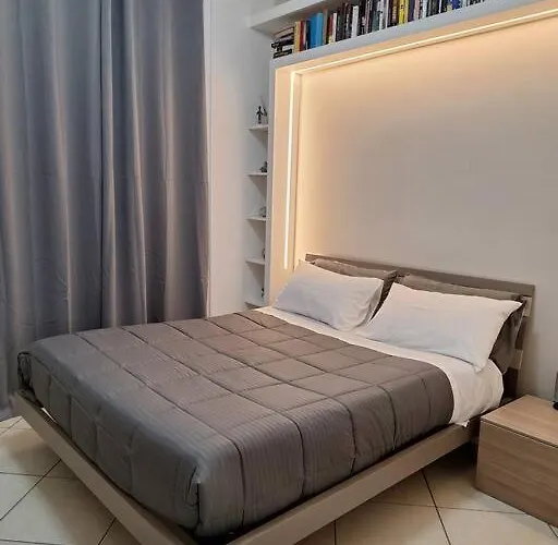 Atene Bilocale In Affitto Breve * Milán