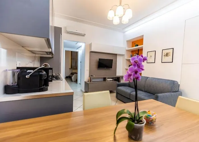 Atene Bilocale In Affitto Breve * Milán