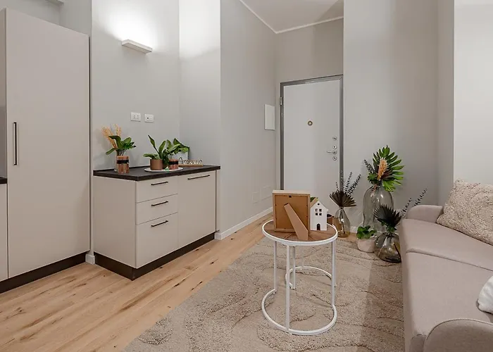 New! Duomo-san Siro - Super Cute Modern Apt, 15mins To Duomo!