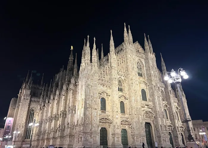 Brera Vicolo Fiori * Milán