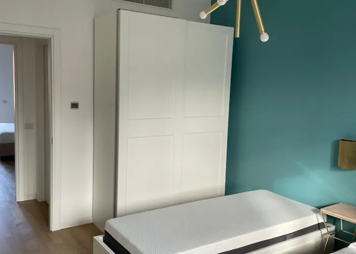 Trilocale Con Vista E Due Bagni Metro Blu Piazza Frattini Milano