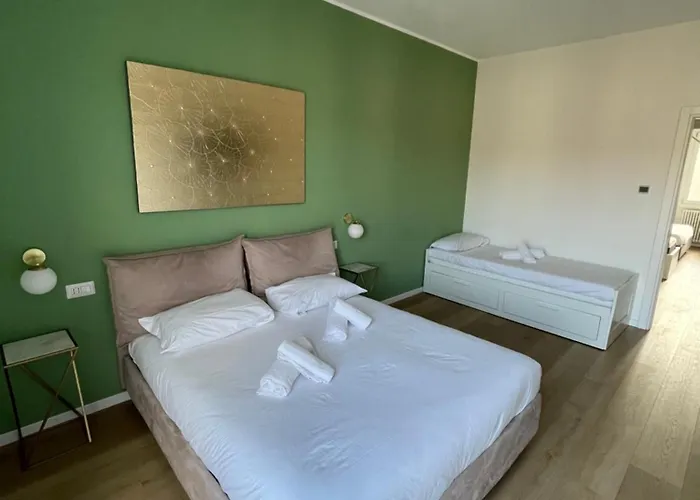 Trilocale Con Vista E Due Bagni Metro Blu Piazza Frattini *