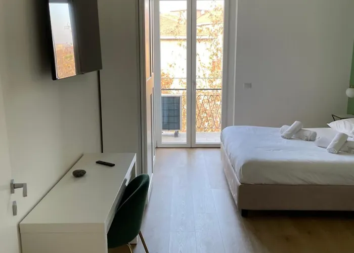 Trilocale Con Vista E Due Bagni Metro Blu Piazza Frattini Appartamento