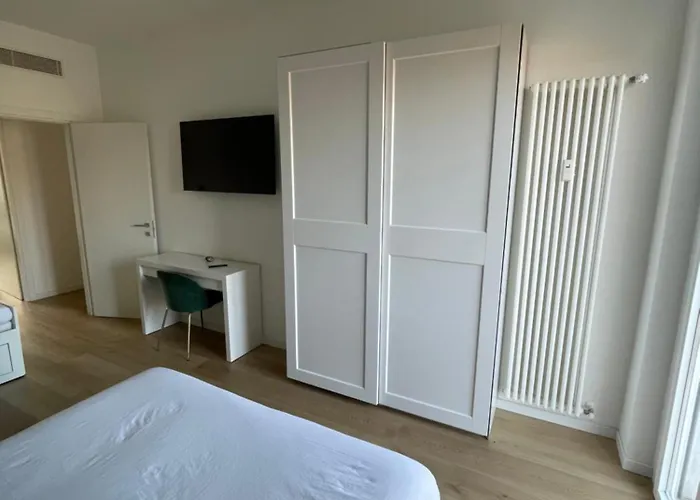 Appartamento Trilocale Con Vista E Due Bagni Metro Blu Piazza Frattini