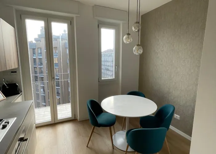 Trilocale Con Vista E Due Bagni Metro Blu Piazza Frattini Appartamento Milano