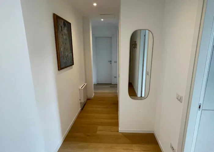 Trilocale Con Vista E Due Bagni Metro Blu Piazza Frattini