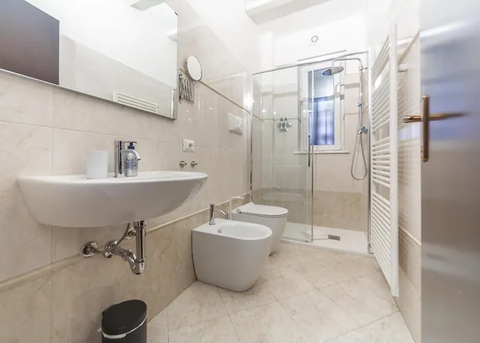 Charming 2-bedroom In Milanese Building Milánó