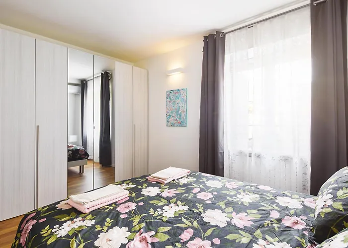 House Navigli In The Heart Of Navigli * Milánó