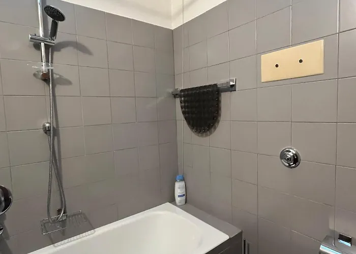 Very Close To The Area Milano