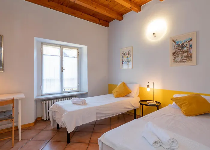 Silent Flat Between Duomo And Navigli *