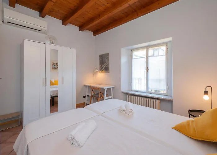 Silent Flat Between Duomo And Navigli *