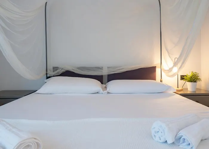 Silent Flat Between Duomo And Navigli 米兰