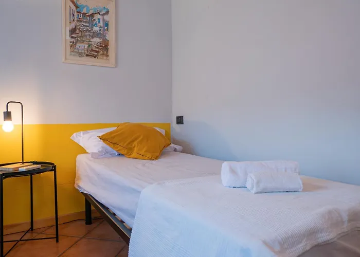 Silent Flat Between Duomo And Navigli *