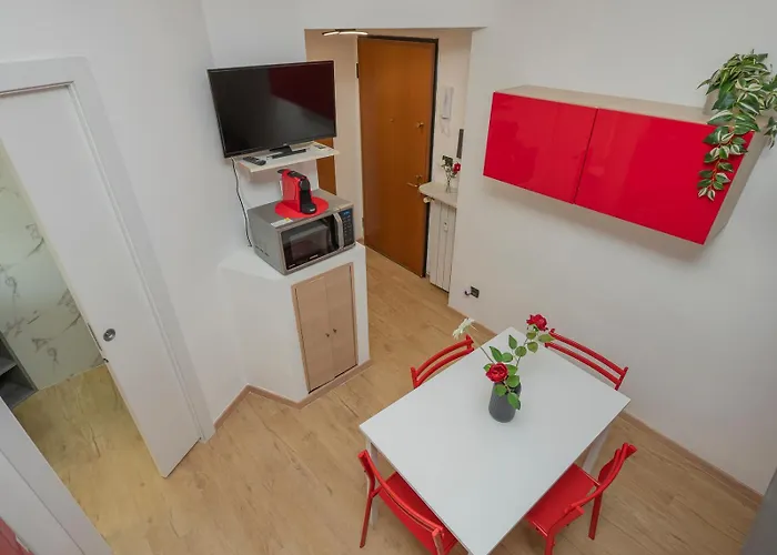 Apartment Romantica, Metro A 20m, Duomo E A 10 Min, Isola Mailand