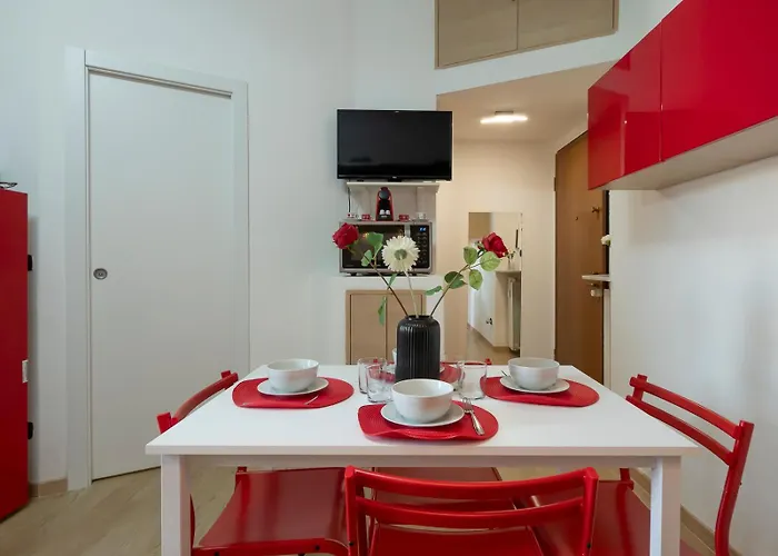 Romantica, Metro A 20m, Duomo E A 10 Min, Isola Apartment *