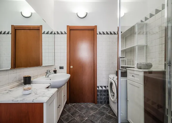 Nuovissima Dimora Con Terrazzino *