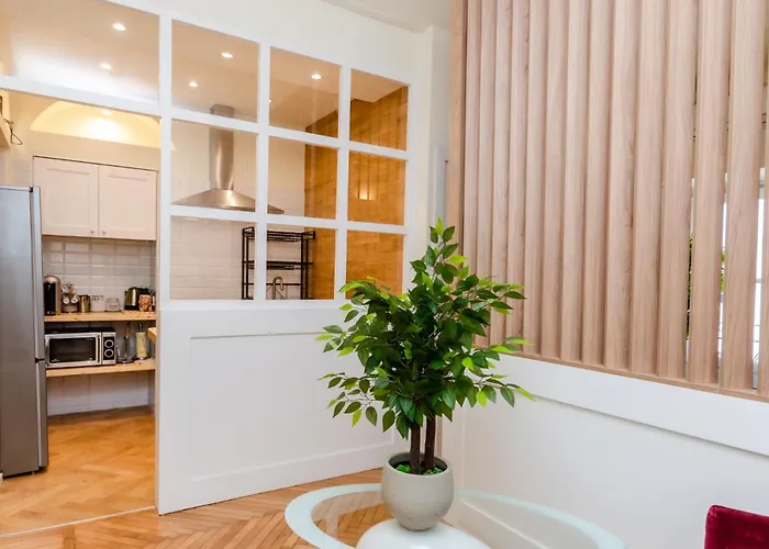 Vivimihome - Bligny Luxury House דירה *
